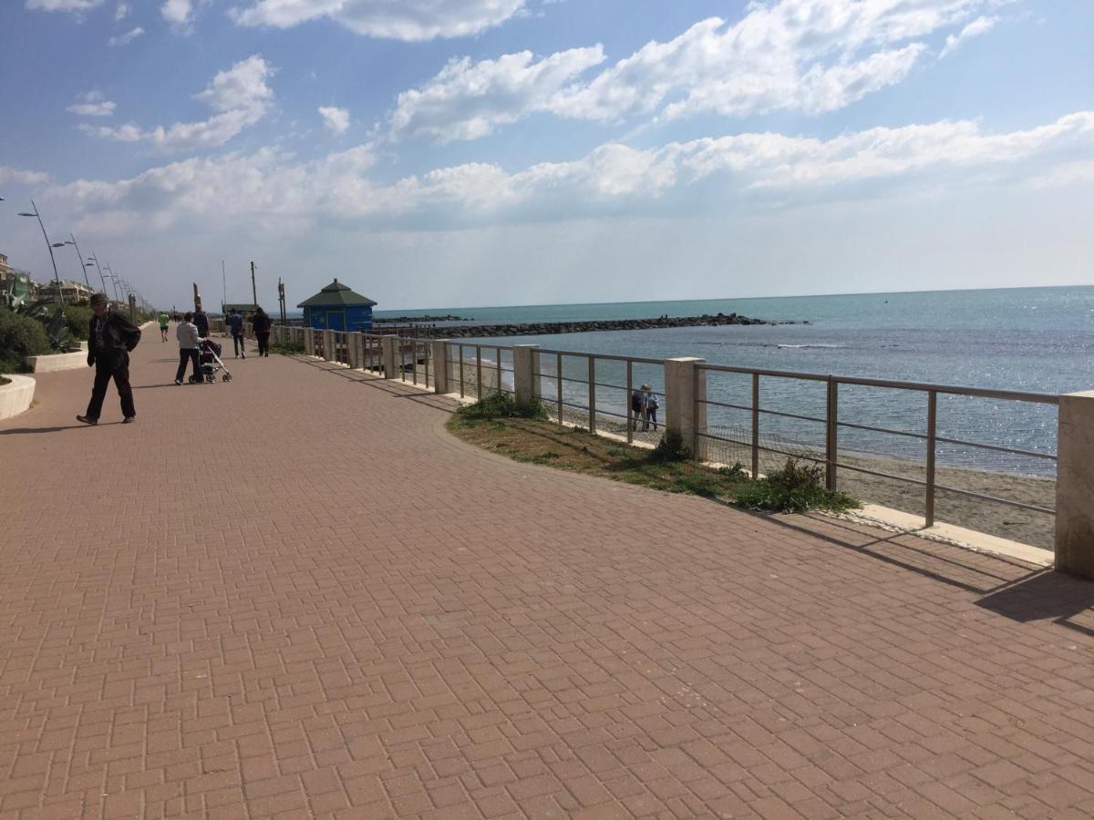 Apartament Front Sea Luxury Lido di Ostia Zewnętrze zdjęcie