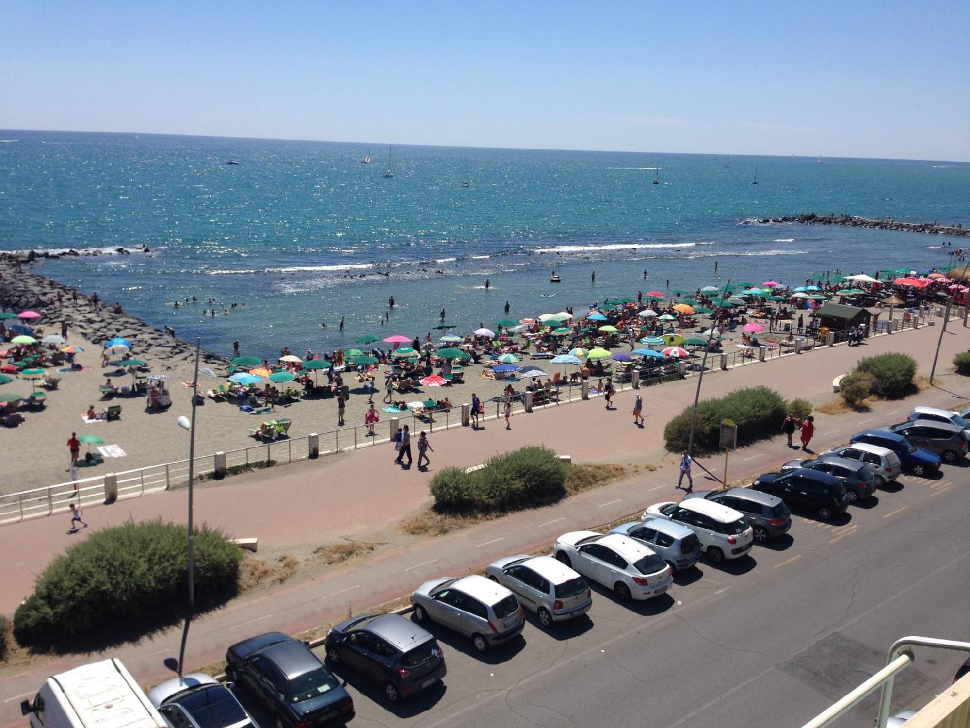 Apartament Front Sea Luxury Lido di Ostia Zewnętrze zdjęcie