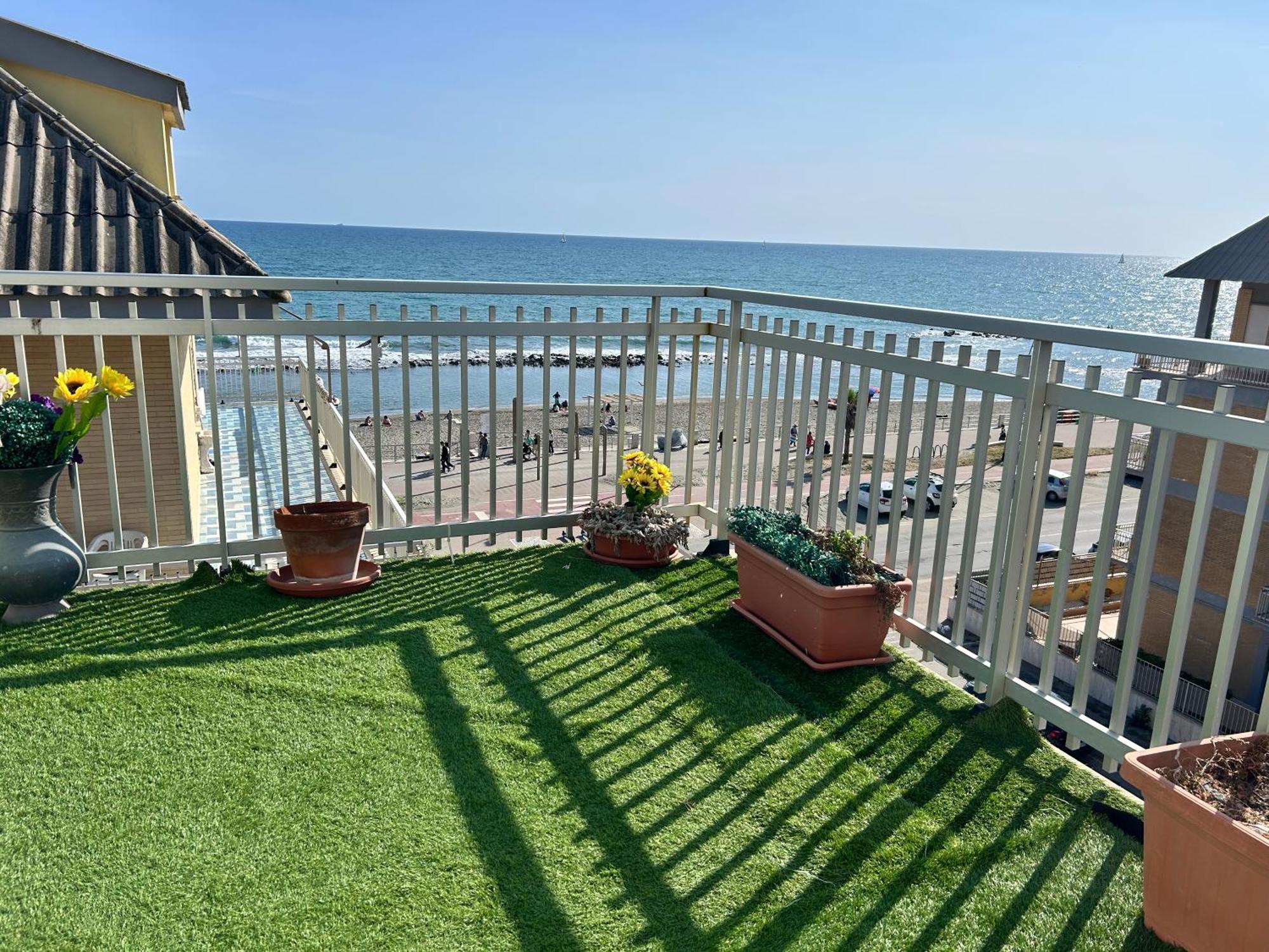 Apartament Front Sea Luxury Lido di Ostia Zewnętrze zdjęcie