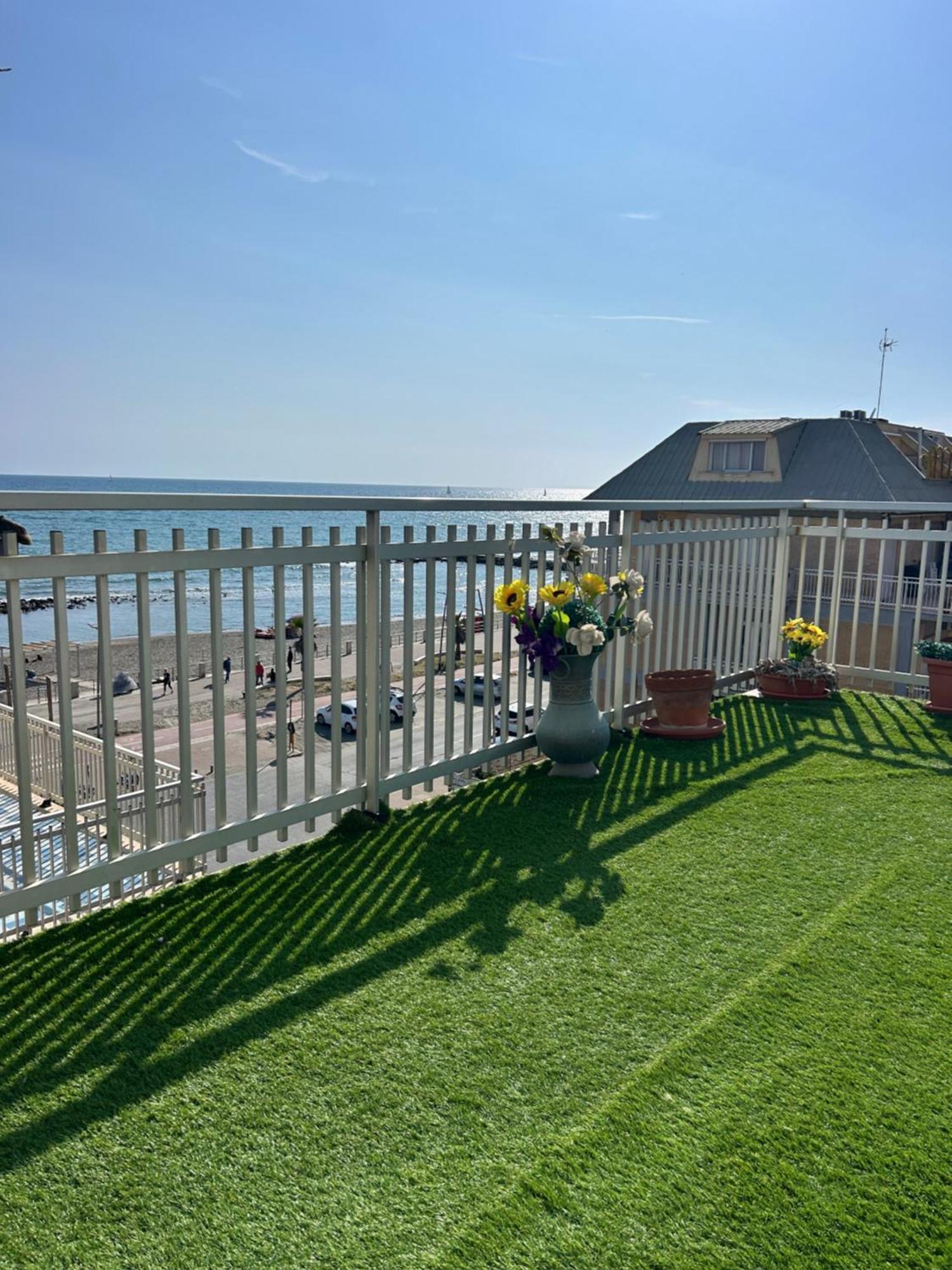 Apartament Front Sea Luxury Lido di Ostia Zewnętrze zdjęcie